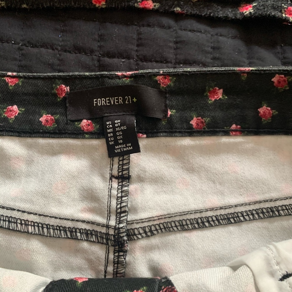 Forever 21 Skirt Set - Picture 2 of 3